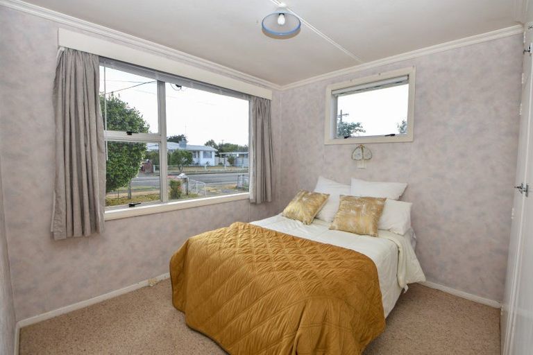 Photo of property in 24 Diamond Street, Carterton, 5713