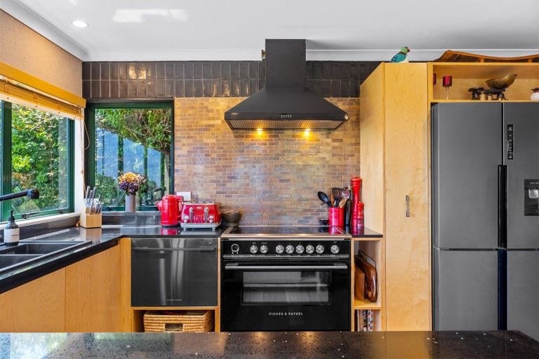 Photo of property in 6 Berridge Road, Muriwai, Waimauku, 0881