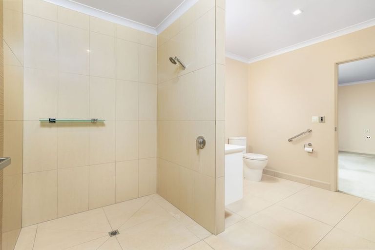 Photo of property in 238 Queen Street, Waimate, 7924