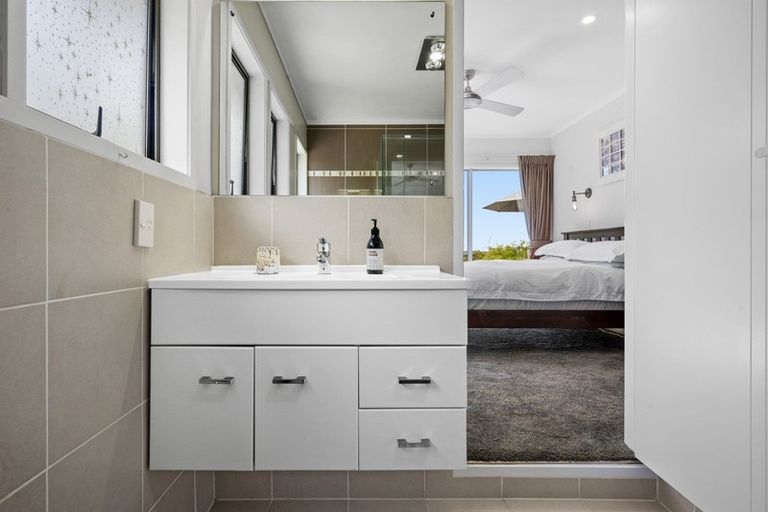 Photo of property in 72 Rewa Road, Maraetai, Auckland, 2018