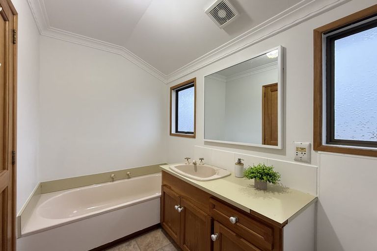 Photo of property in 46a East Coast Road, Milford, Auckland, 0620