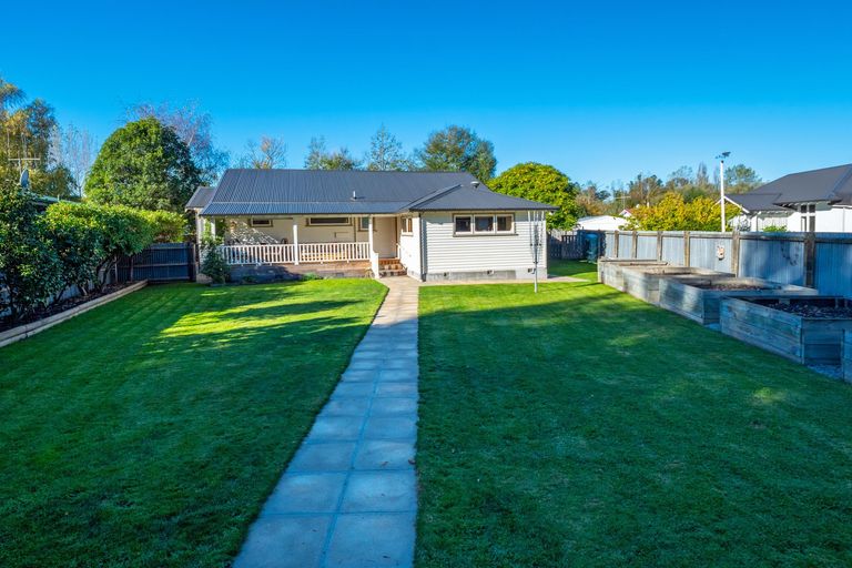 Photo of property in 104 Talbot Street, Geraldine, 7930