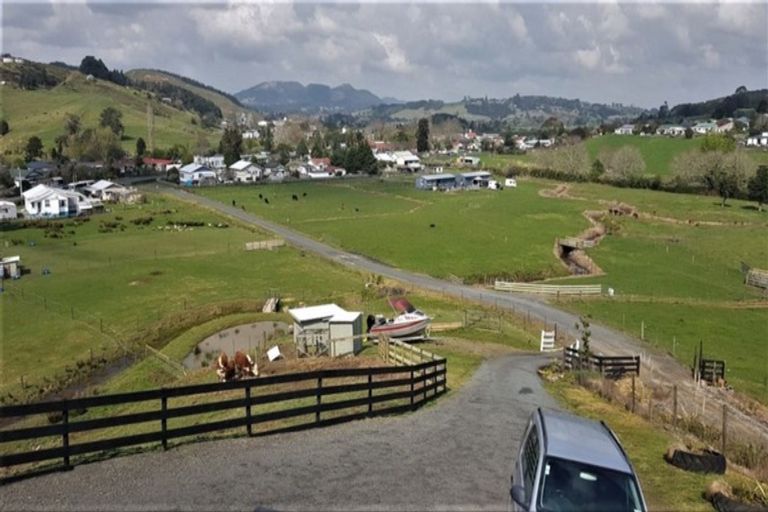 Photo of property in 37 Valley Road, Hikurangi, 0114