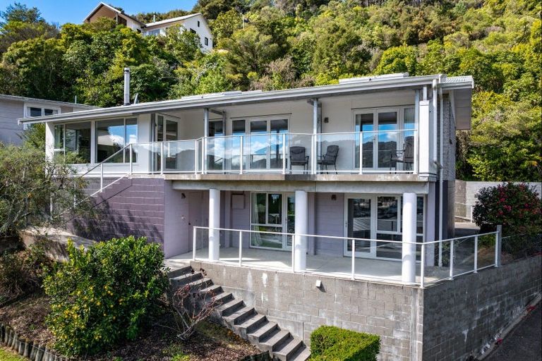 Photo of property in 29 Seaview Crescent, Picton, 7220