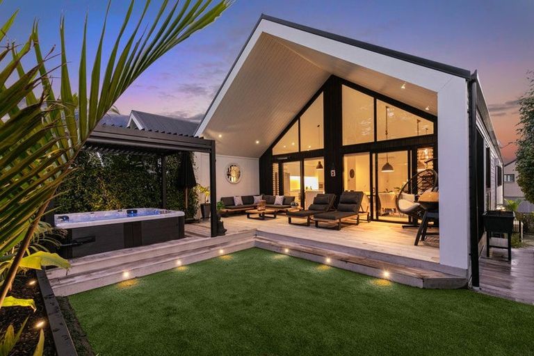 Photo of property in 7 Airmens Lane, Hobsonville, Auckland, 0616