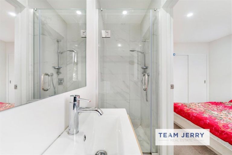 Photo of property in 15b William Avenue, Manurewa, Auckland, 2102