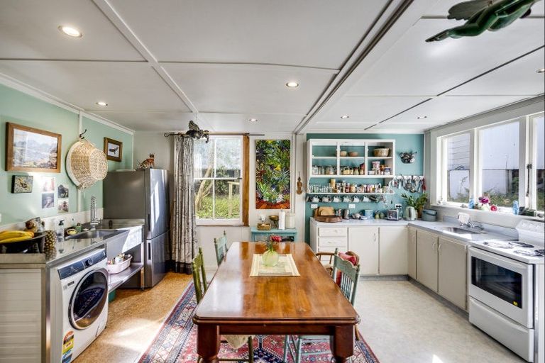 Photo of property in 47 Shakespeare Road, Bluff Hill, Napier, 4110