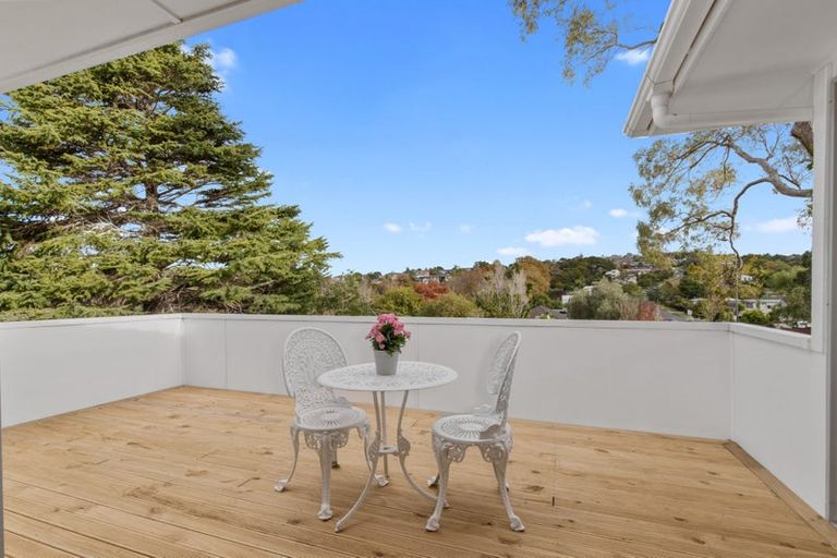 Photo of property in 43 Lynden Avenue, Hillcrest, Auckland, 0627