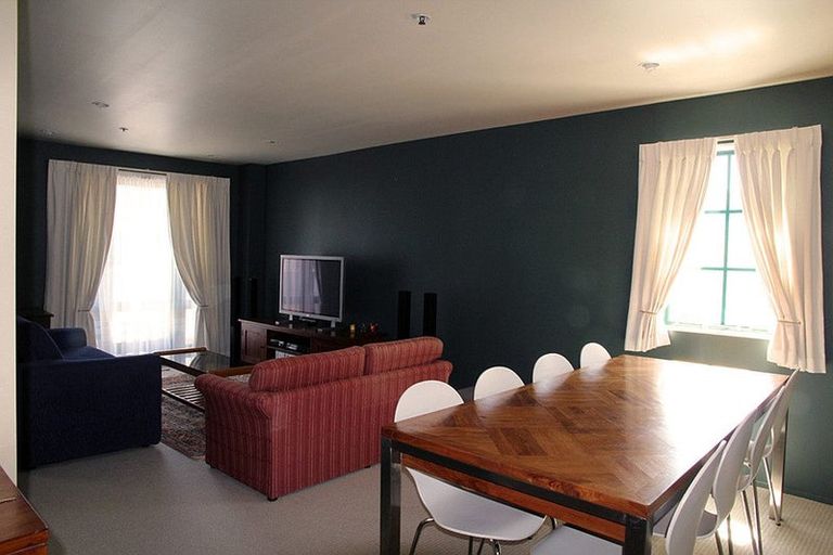 Photo of property in Courtenay Apartments, 304/120 Courtenay Place, Te Aro, Wellington, 6011