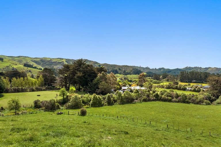 Photo of property in 31c Kakariki Way, Whitemans Valley, Upper Hutt, 5371