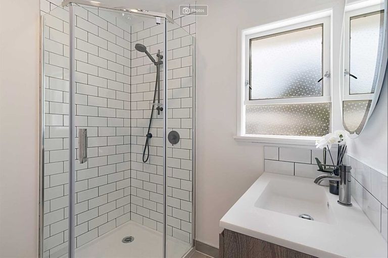 Photo of property in 60 Hilling Street, Titirangi, Auckland, 0604