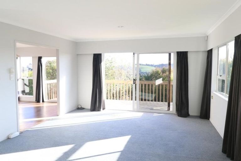 Photo of property in 1 Cromwell Place, Pukekohe, 2120
