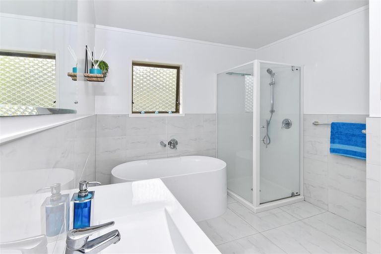 Photo of property in 24 Deodar Place, Totara Heights, Auckland, 2105