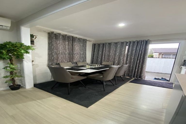 Photo of property in 1/56 Greenhaven Avenue, Opaheke, Papakura, 2113