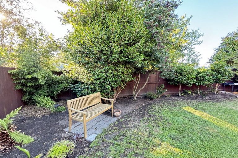 Photo of property in 1/6 Calverton Place, Halswell, Christchurch, 8025