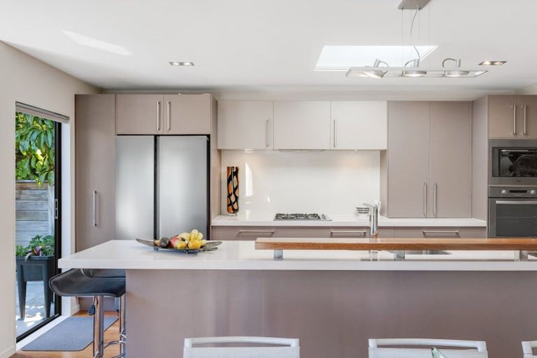 Photo of property in 24 Clovelly Road, Bucklands Beach, Auckland, 2012