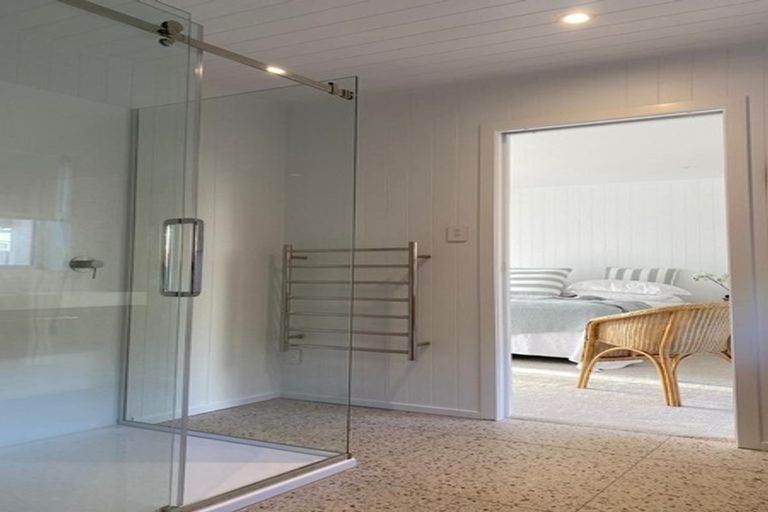 Photo of property in 2/19 Craig Road, Milford, Auckland, 0620