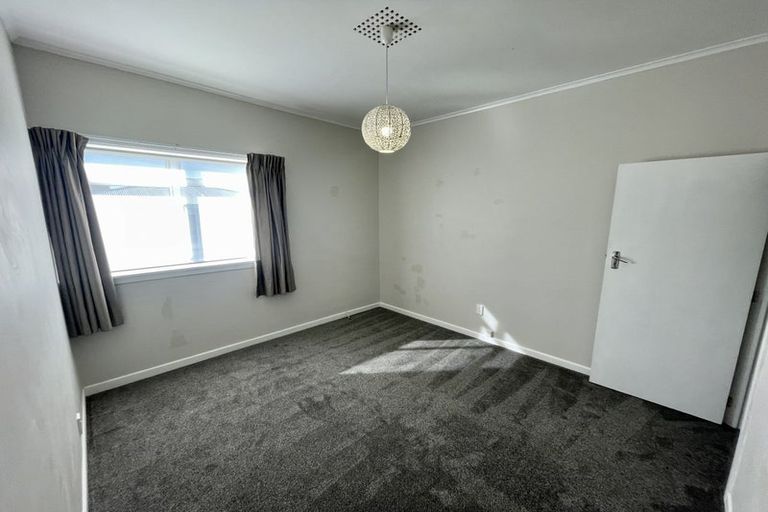 Photo of property in 11 Tane Street, New Lynn, Auckland, 0600