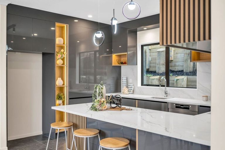 Photo of property in 30 Adamson Road, Flat Bush, Auckland, 2019