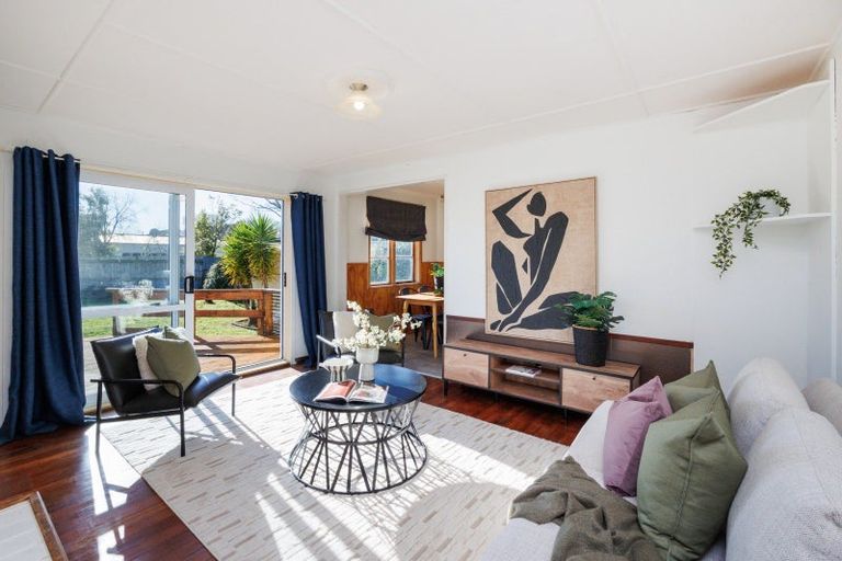 Photo of property in 143 Rangiora Avenue, Roslyn, Palmerston North, 4414
