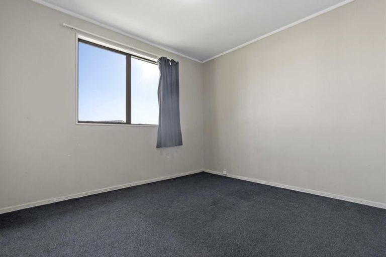 Photo of property in 4/1 Rebecca Rise, Weymouth, Auckland, 2103