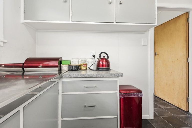 Photo of property in 12/11 Glen Alice Grove, Naenae, Lower Hutt, 5011