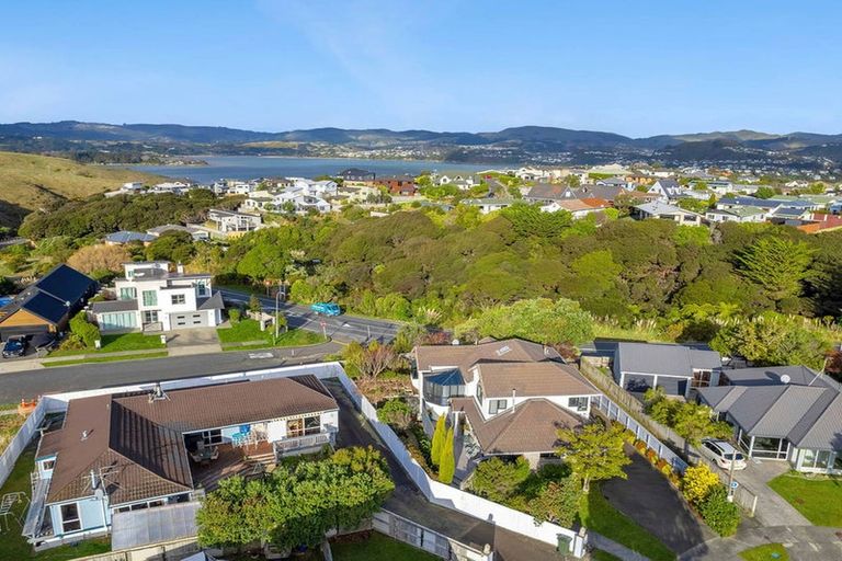 Photo of property in 6 Westridge, Camborne, Porirua, 5026