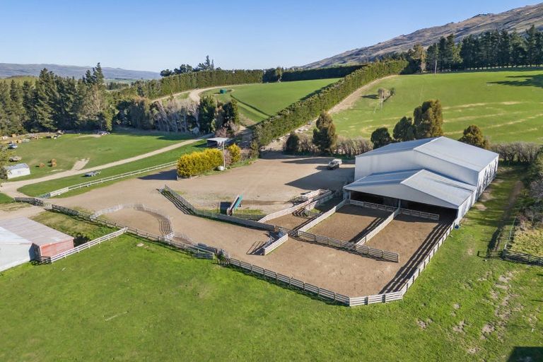 Photo of property in 537 Aubrey Road, Wanaka, 9305
