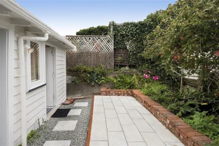 Photo of property in 10 Rimu Road, Kelburn, Wellington, 6012
