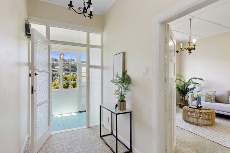 Photo of property in 22 Waikato Street, Island Bay, Wellington, 6023