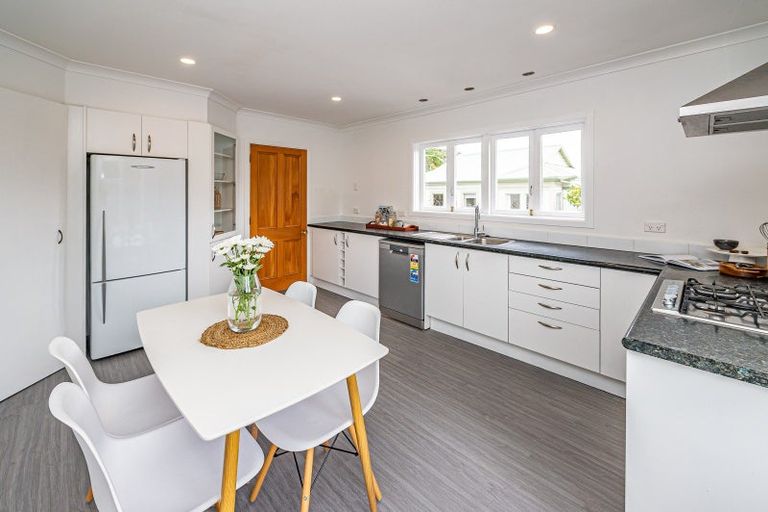 Photo of property in 21 Portal Street, Durie Hill, Whanganui, 4500