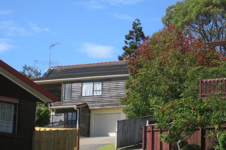Photo of property in 11 Kallista Place, Browns Bay, Auckland, 0630