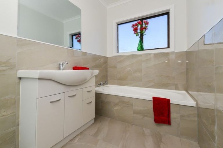 Photo of property in 180 Clarkin Road, Fairfield, Hamilton, 3214