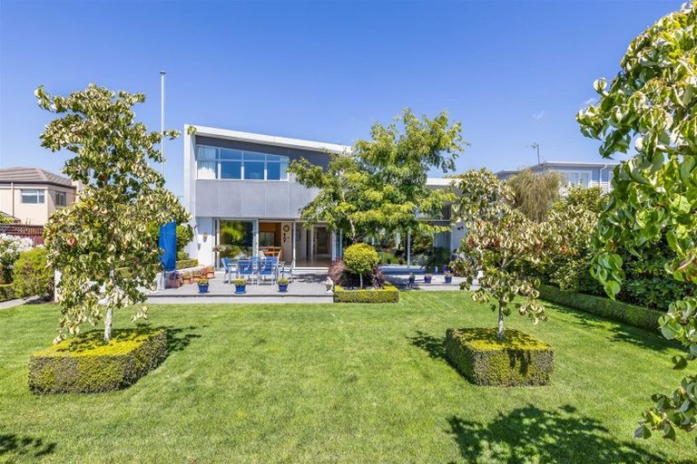 Photo of property in 50 Hamilton Avenue, Ilam, Christchurch, 8041