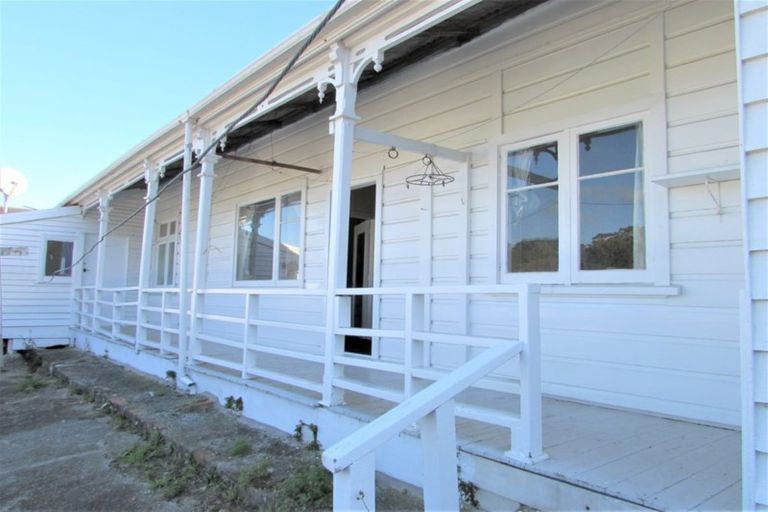 Photo of property in 15 Owen Street, Newtown, Wellington, 6021