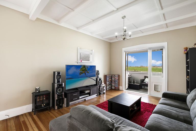 Photo of property in 38a Mclarin Road, Glenbrook, Waiuku, 2681