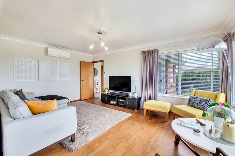 Photo of property in 7 Waitaki Street, Henderson, Auckland, 0612