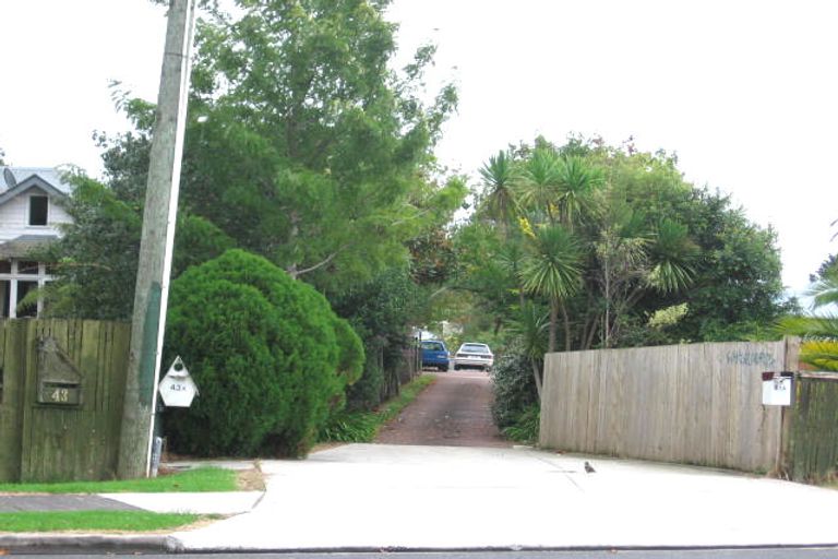 Photo of property in 43a Woodglen Road, Glen Eden, Auckland, 0602