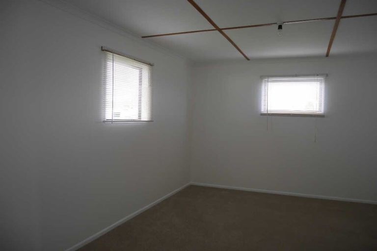 Photo of property in 13 Reeves Street, Waikanae Beach, Waikanae, 5036