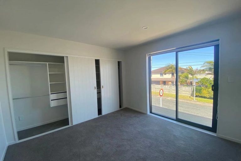 Photo of property in 9/1 Sylvan Crescent, Te Atatu South, Auckland, 0610