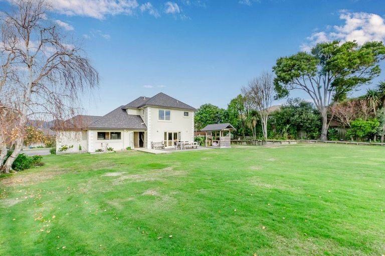 Photo of property in 80 Guildford Drive, Paraparaumu, 5032