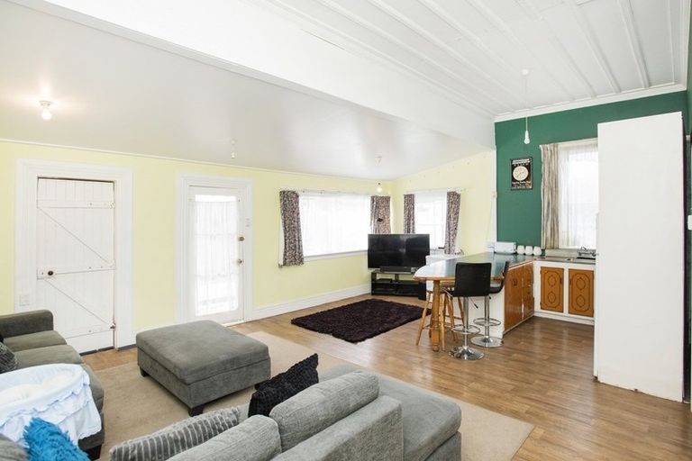 Photo of property in 71 Macdonald Street, Elgin, Gisborne, 4010