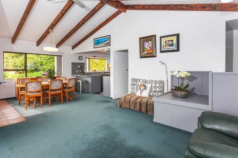 Photo of property in 8 Pine Grove, Tairua, 3508