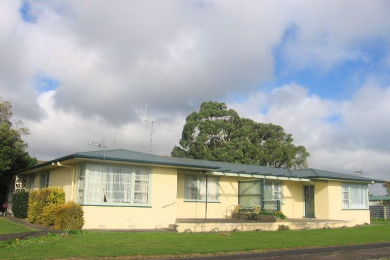 Photo of property in 38 Rewa Street, Takaro, Palmerston North, 4412