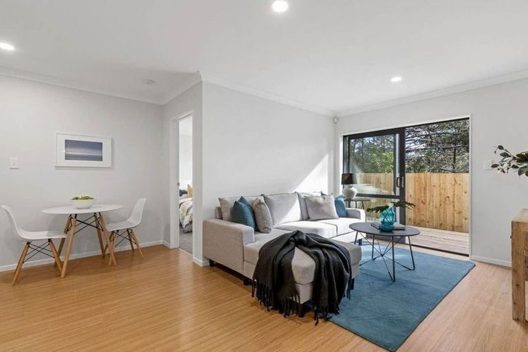 Photo of property in 16a Dalmeny Close, Murrays Bay, Auckland, 0630