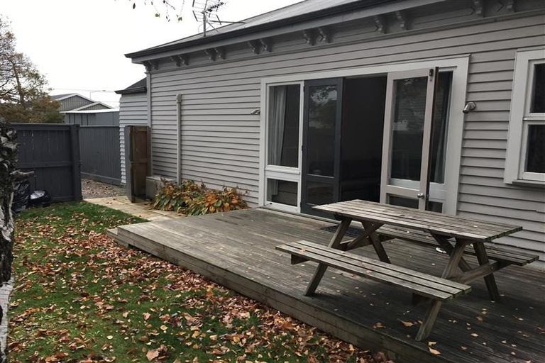 Photo of property in 2/262 Edgeware Road, Edgeware, Christchurch, 8013
