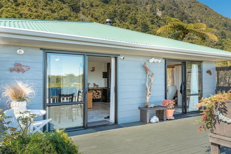 Photo of property in 26 Torea Street, Granity, 7823