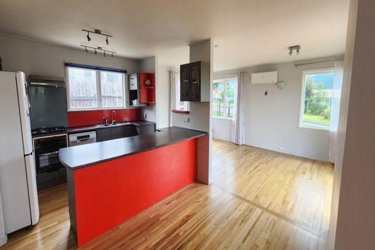 Photo of property in 20 Totaravale Street, Pukehangi, Rotorua, 3015