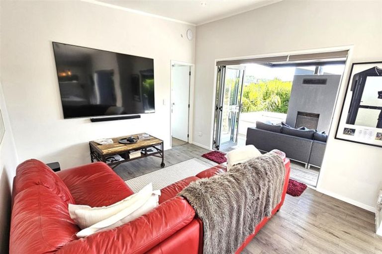 Photo of property in 106 Nikau Close, Matarangi, Whitianga, 3592