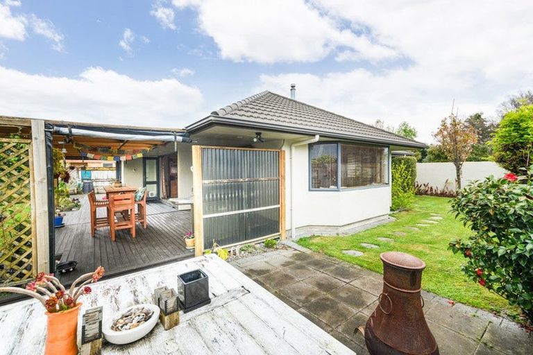 Photo of property in 54 Roberts Line, Kelvin Grove, Palmerston North, 4414